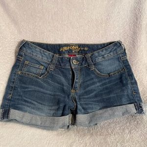 Arizona Denim Jean Shorts blue washed size 1